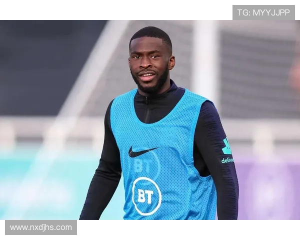 以斯温登俱乐部为核心解析英格兰足球文化变迁及未来发展趋势 以斯温登俱乐部为核心解析英格兰足球文化变迁及未来发展趋势